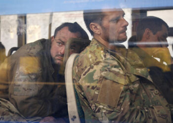 Военният ми роднина беше заловен. Къде да отида и какво да направя така, че да не навреди