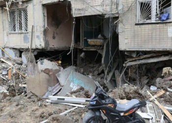 Четирима души бяха убити при руски обстрел на Харков