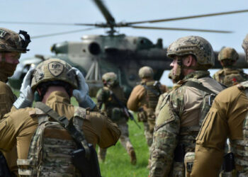 Нидерландия заяви готовността си да предостави на Украйна оръжия за отбрана