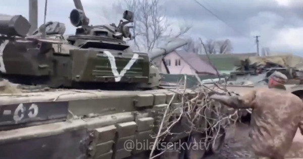 Руски конвой в киевския регион е спрян от 20-годишен боец на териториалната отбрана с RPG