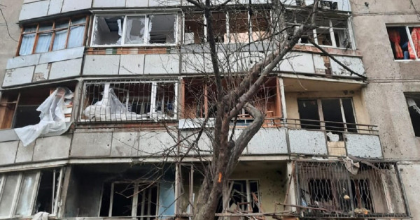 Руснаци обстрелват един от областите харков от "Ураганите", има мъртви