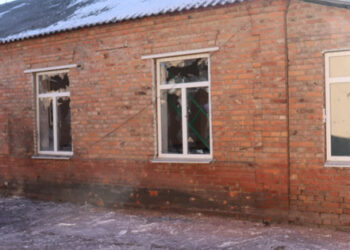 Руснаците унищожиха хуманитарен център близо до Харков с ракети