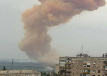 Руснаците взривиха резервоар с азотна киселина в химически завод в Северодонецк