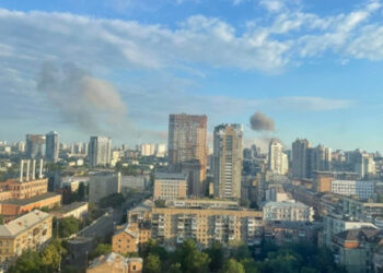 Руснаците започнаха мащабен ракетен удар върху Киев