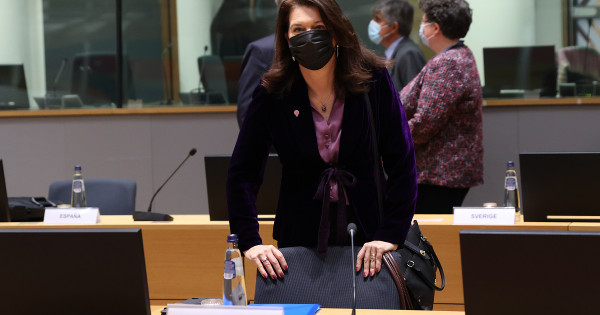 Швеция отказва да доставя оръжия на Украйна