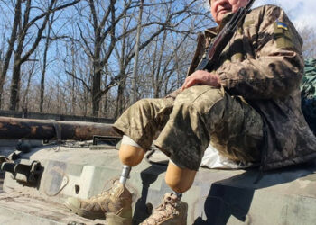 Транскарпатиан, който загуби краката си на работа, доброволец за войната