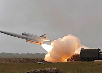 Украинската въздушна отбрана унищожи шестима руски бойци, хеликоптери и UAVs