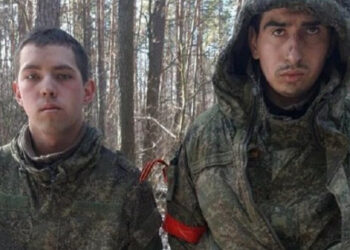 Украински военни взеха първите руски затворници