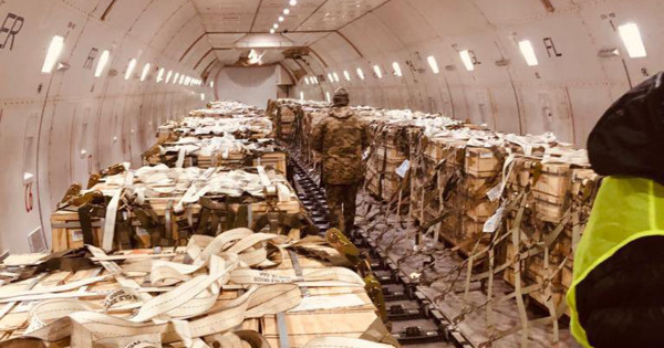 Украйна получи от партньори повече от 1000 тона оръжия за отбрана
