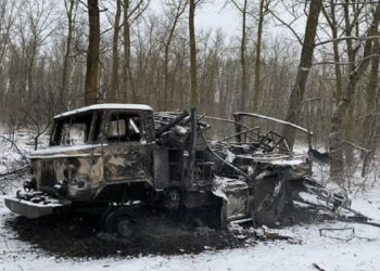 В луганския регион руски самолети обстрелват позициите на собствената си армия