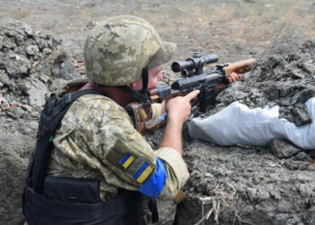 В района на Донецк граничните служители унищожиха руснаци, които се опитаха да принудят реката