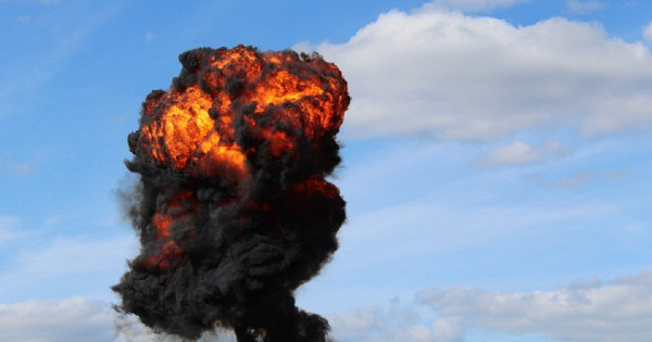 Въоръжените сили на Украйна взривиха железопътни мостове, заловени от руснаци в района на Луганск (видео)