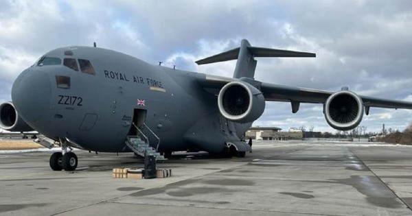 Великобритания достави оборудване за териториални отбранител единици в Украйна (снимка, видео)