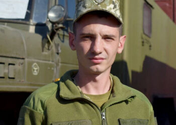 Войник в района на Миколайв покри своя друг от експлозия на граната