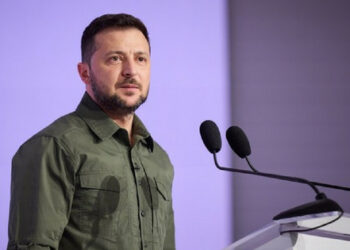 Зеленский призова държавите от ЕС да блокират всички руски държавни канали