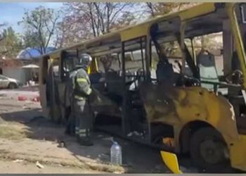 Руснаците обстрелват пазарната зона в окупирания Донецк, има мъртви