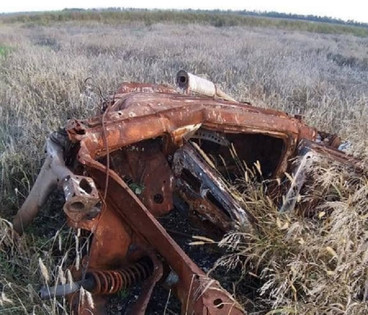 Кола с петима загинали е намерена в поле в района на Харков