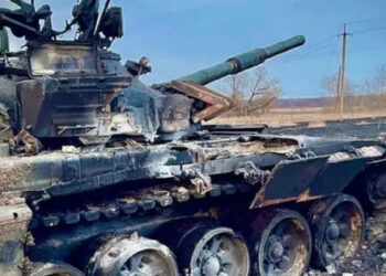 Руските военни унищожават собствените си боеприпаси и кръстовища, за да забавят атаките на въоръжените сили на Украйна