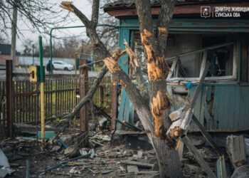 Руските нашественици масово удариха района на Суми (снимка)