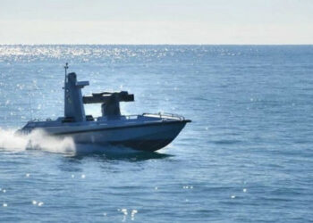 Украйна обяви събирането на първия в света флот от военноморски дронове