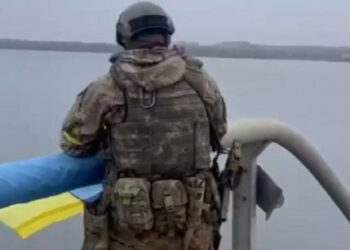 Въоръжените сили на Украйна издигнаха украински знамена над село Лвов и Антоновския мост в Херсонска област