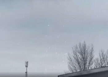 Руските войски обстрелват Херсон със забранени фосфорни боеприпаси