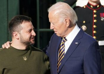 Зеленски поиска от Байдън модерни танкове и изтребители, – Politico