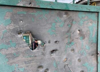 Двама души загинаха при руски обстрел на село в района на Херсон