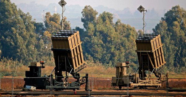 Израел проучва възможността за прехвърляне на системата за противоракетна отбрана "Железен купол" в Украйна