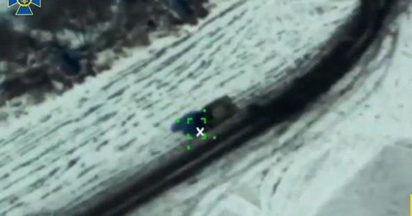 СБУ показала, як знищила російські ЗРК за допомогою дронів-камікадзе (відео)