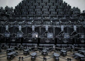 Ukraintsi zibraly hroshi na 300 rozviduvalnykh bezpilotnykiv dlia ZSU