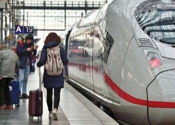 Українцям продовжили безоплатний проїзд потягом з Польщі до Німеччини