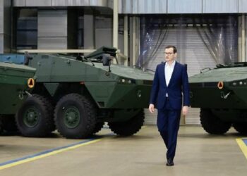 Україна за гроші партнерів купить польські бойові БТРи Rosomak