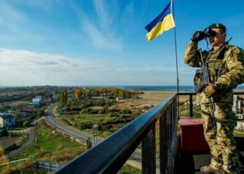 Білоруси намагалися переманити українських прикордонників борщем