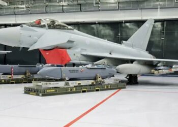 Емманюель Макрон пообіцяв передати Україні далекобійні ракети