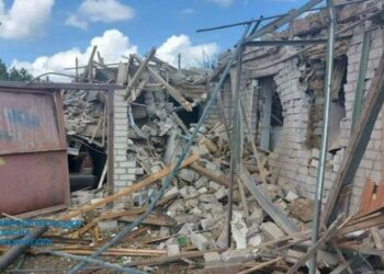 Росіяни вдарили по Покровській громаді на Дніпропетровщині, є жертви (фото)