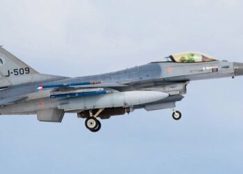 Нідерланди підтвердили можливість надання Україні винищувачів F-16