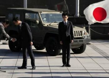 Японія передала Україні близько 100 військових автомобілів