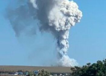 Потужні вибухи пролунали на військовому об’єкті росіян у Криму