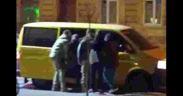 У Львові покарають працівників ТЦК, які силоміць заштовхали цивільного в бус