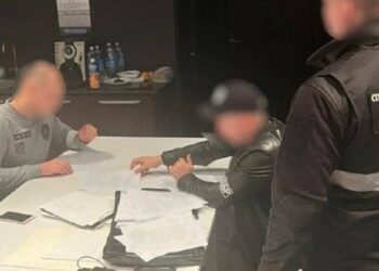 Офіцеру, який подарував гранати помічнику Залужного, оголосили про підозру