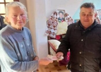 82-річна пенсіонерка з Прикарпаття купила дрон для бійців на Авдіївському напрямку