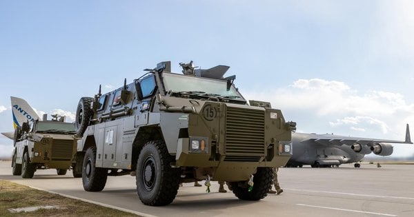 Австралія надала Україні додаткову партію бронеавтомобілів Bushmaster