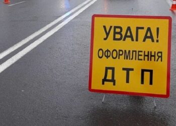 Легковик з військовими врізався в фуру на Львівщині, четверо загиблих