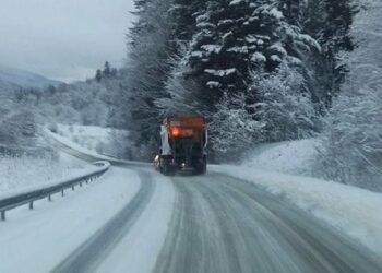 Львівська ОВА пояснила нерозчищені дороги збільшенням видатків на ЗСУ