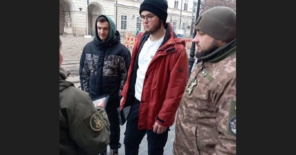 Працівники ТЦК проводять агітаційні заходи на вулицях Львова