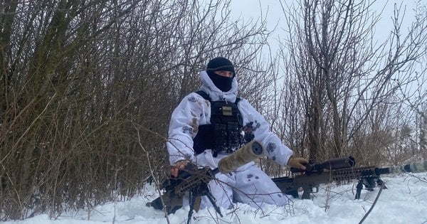 Прикордонник 11 годин пролежав у засідці, щоб ліквідувати російського офіцера (відео)