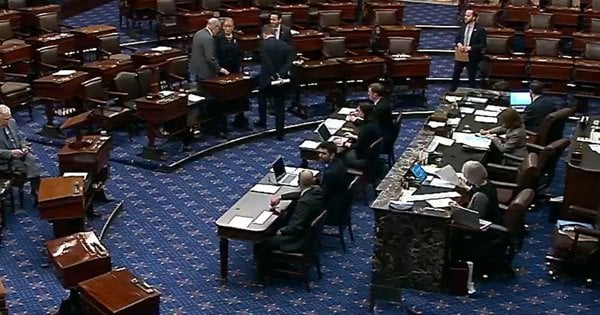 Сенат США підтримав розгляд законопроекту про допомогу Україні