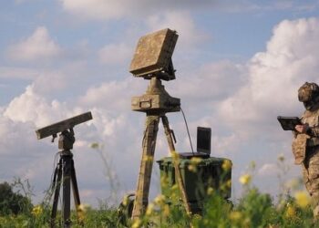 У ГУР показали, як знищили дроном російську радіолокаційну станцію «Рєпєйнік»