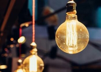 Протягом всієї доби 21 травня в Україні діятимуть графіки погодинних відключень